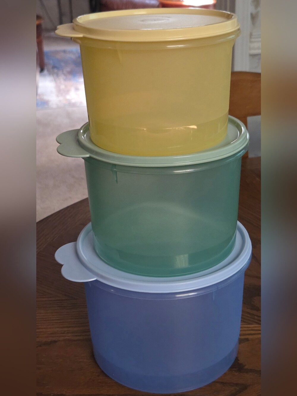 TUPPERWARE STACKING CANISTER SET/3 NWT